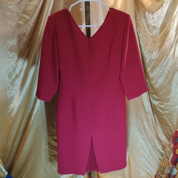 Pink Sheath Dress V Neck Three Quarter Sleeve - Picture 3 of 3